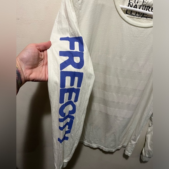 NWOT FreeCity Large L/S Tee Life Nature Love rainbow - Picture 2 of 5